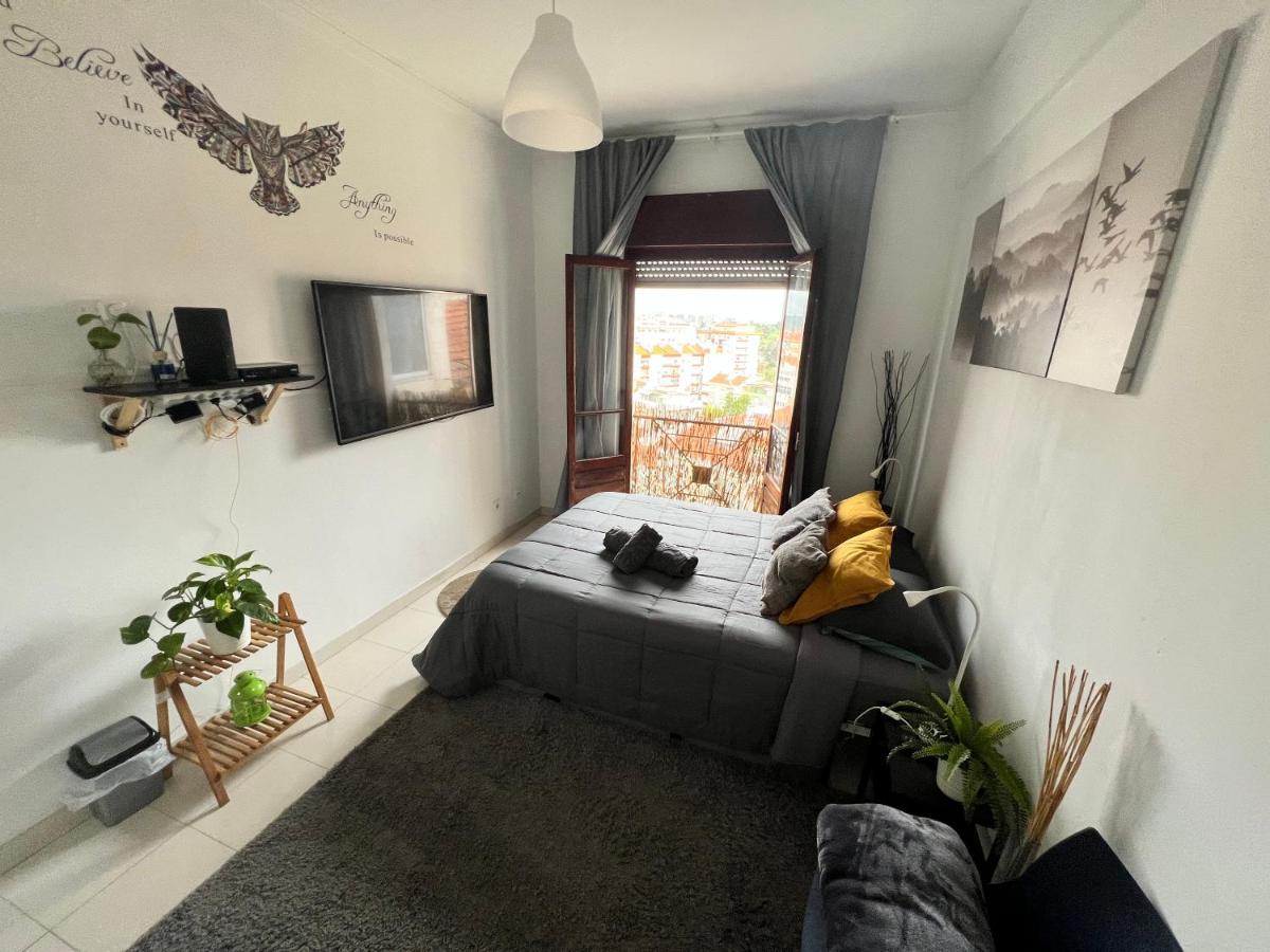 Cardia'S Guest House Sacavém Екстериор снимка